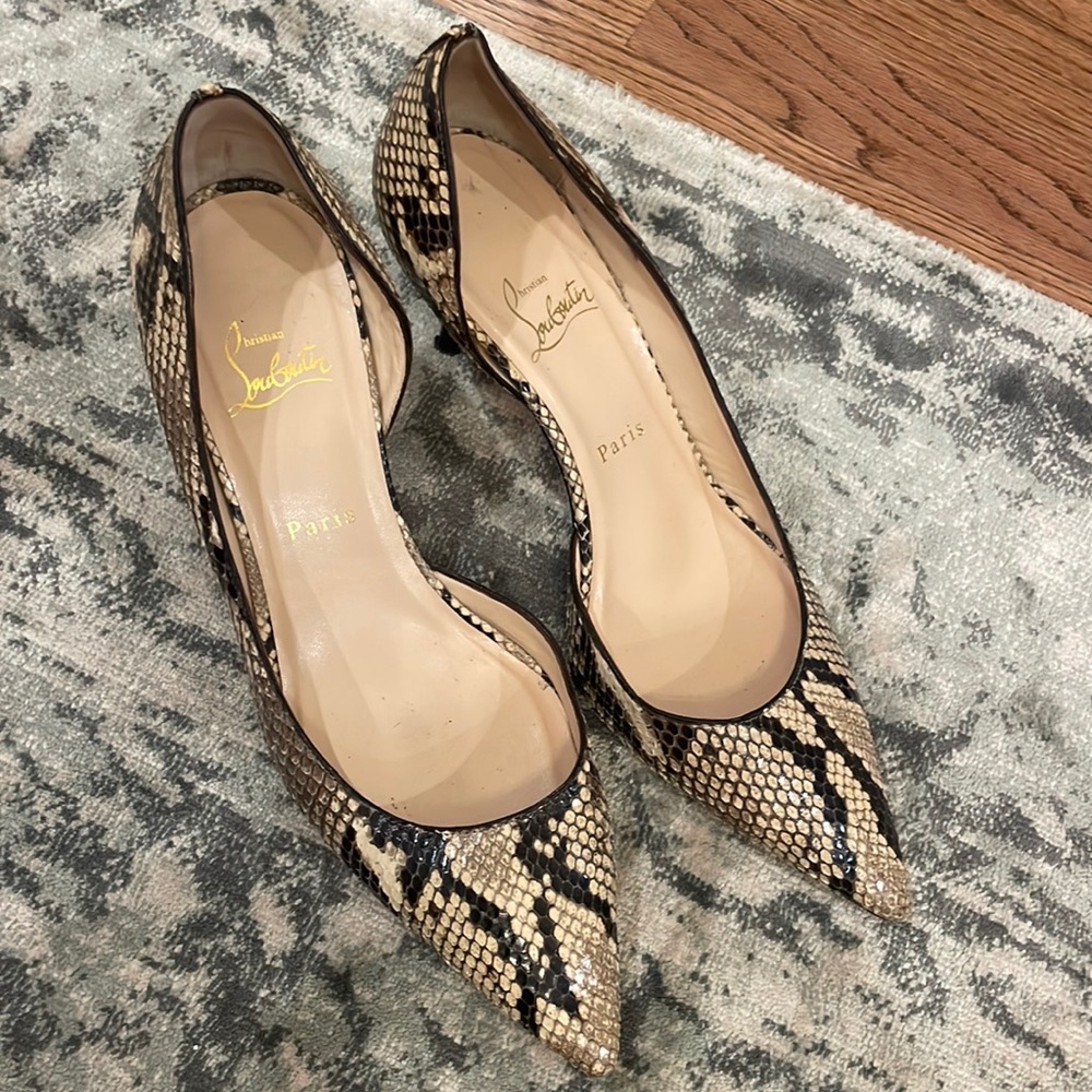 Christian louboutin shoes size 41